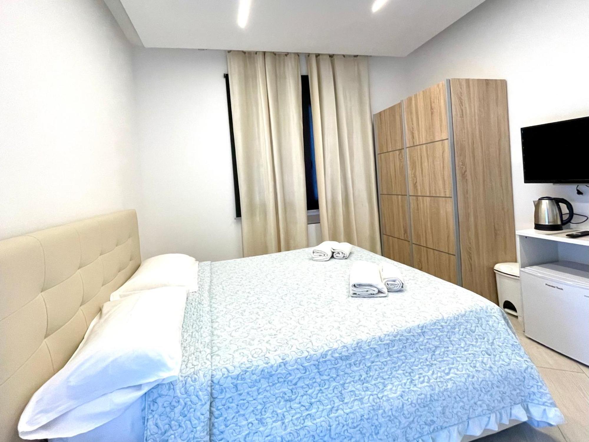 Magenta Rooms Олбия Екстериор снимка